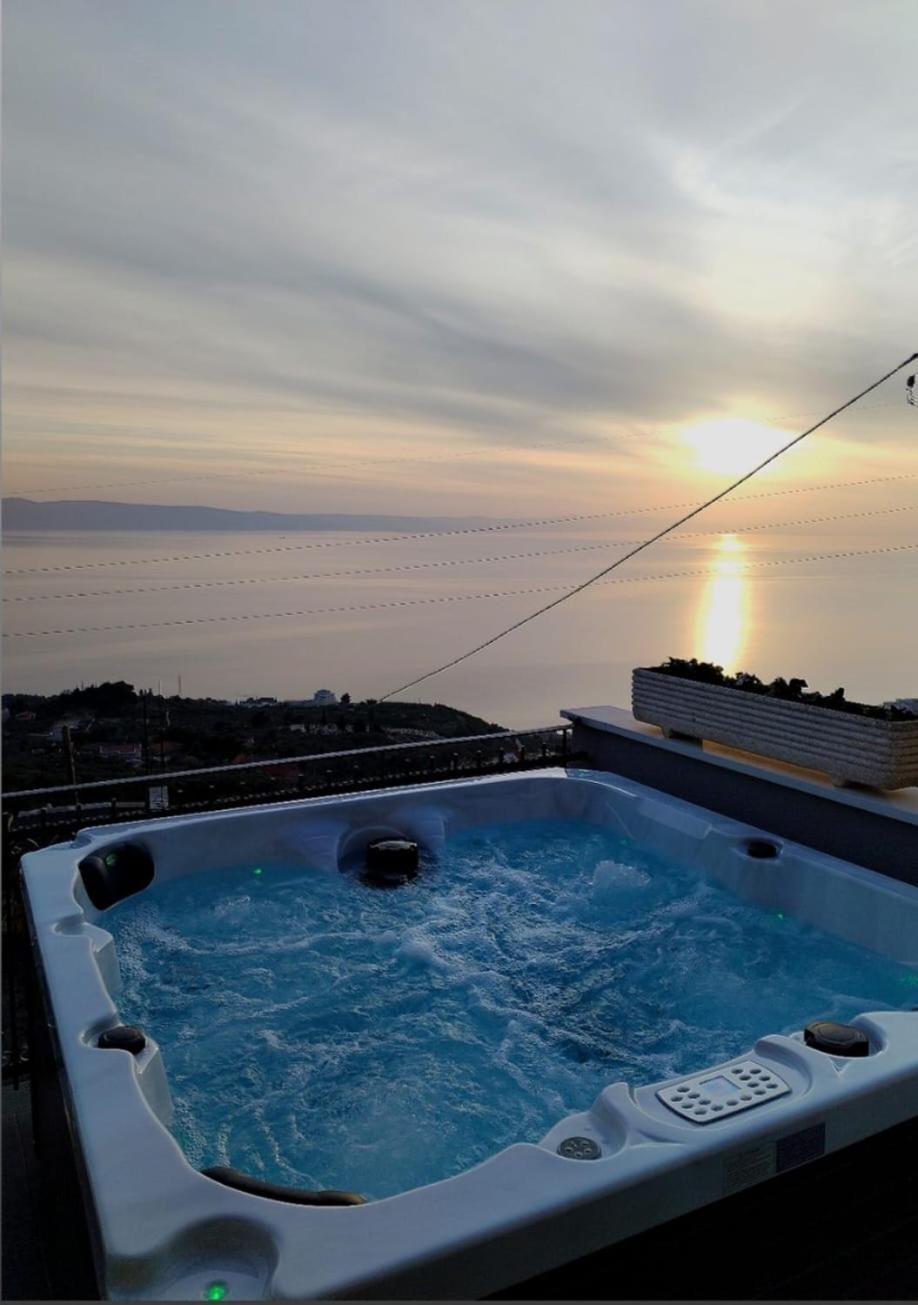 Holliday Home Alida With Jacuzzi Podgora Kültér fotó